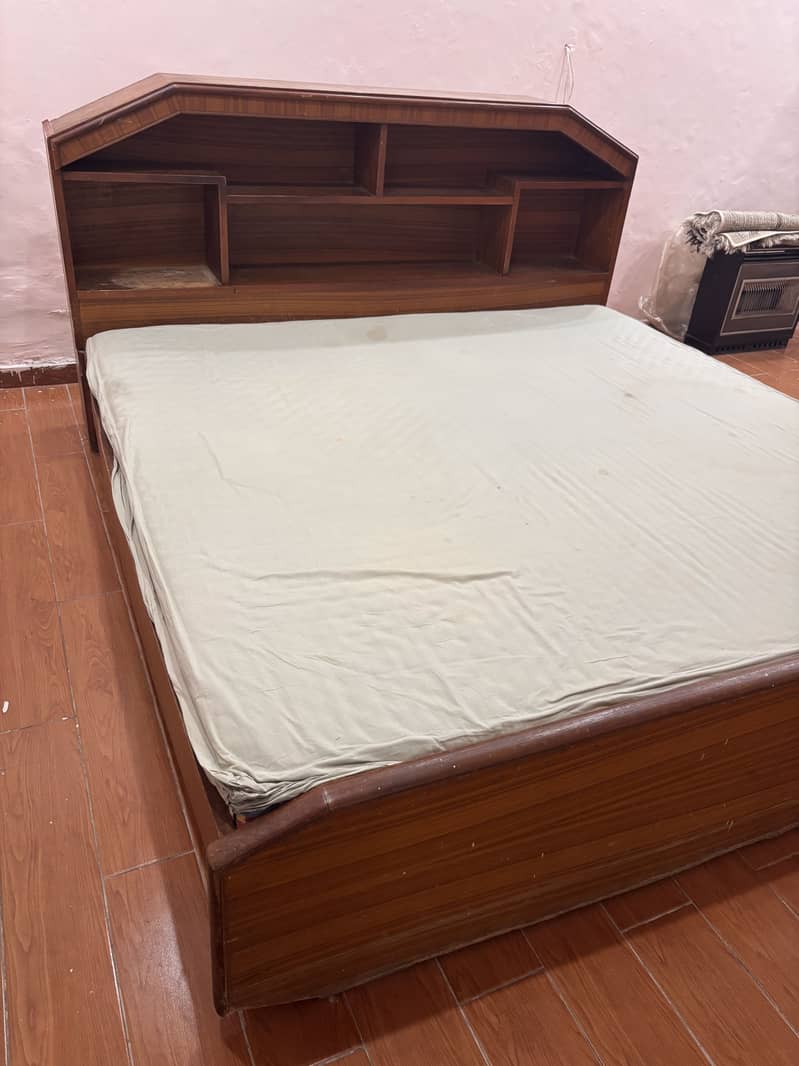 Used double bed 7