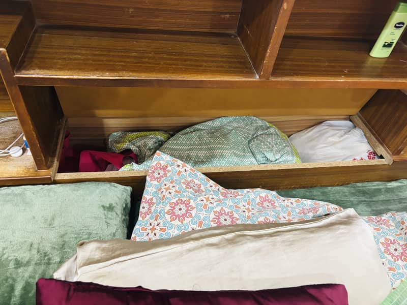 Used double bed 8