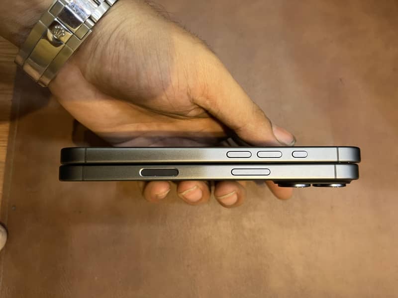 Apple iPhone 17 5