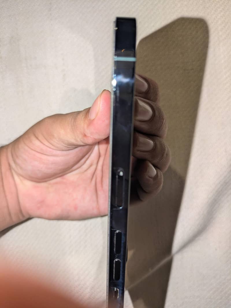 Apple iPhone 13 Pro 3