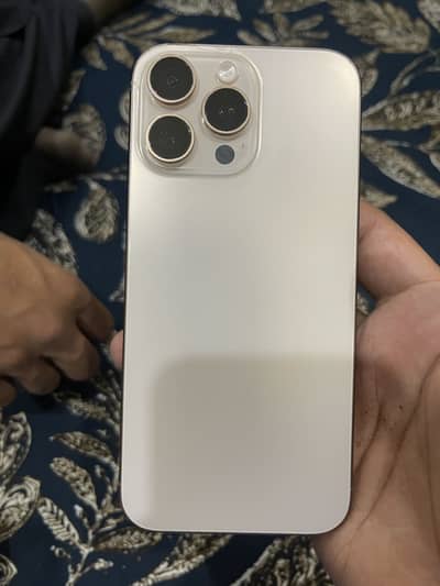 Apple iPhone 16 Pro Max