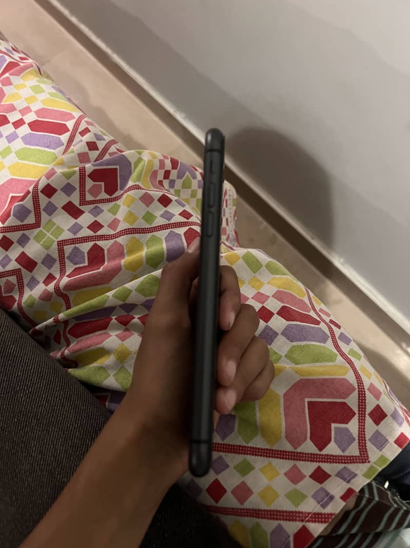 Apple iPhone 11 10