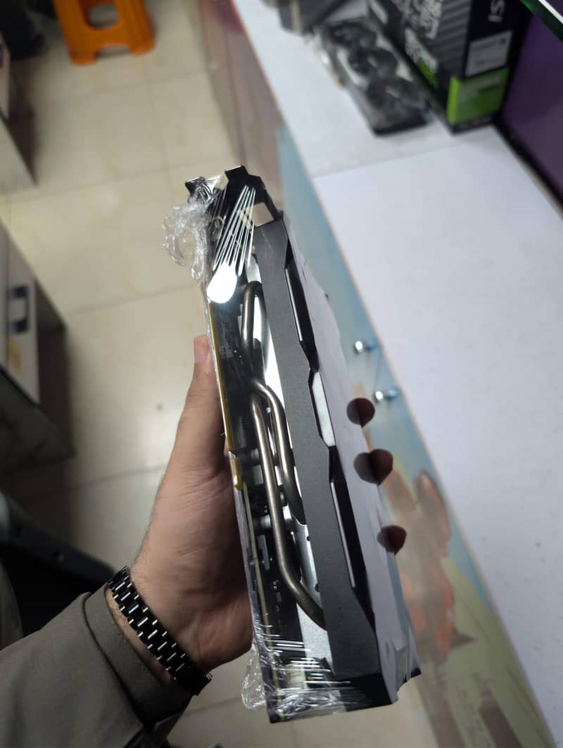 5600xt 1