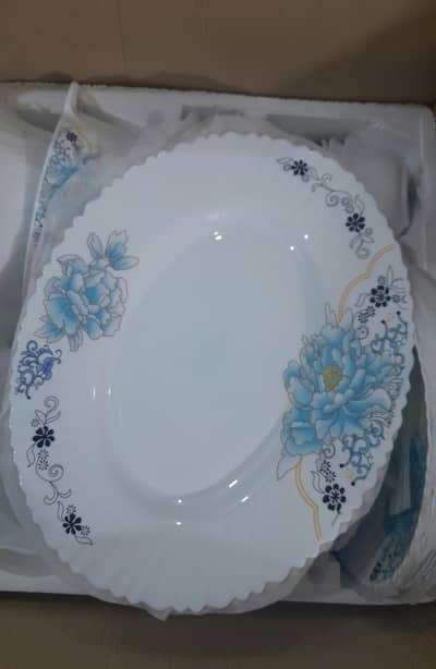 Marble new dinner set for sale