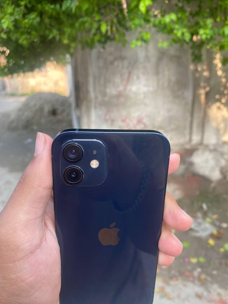 Apple iPhone 12 2