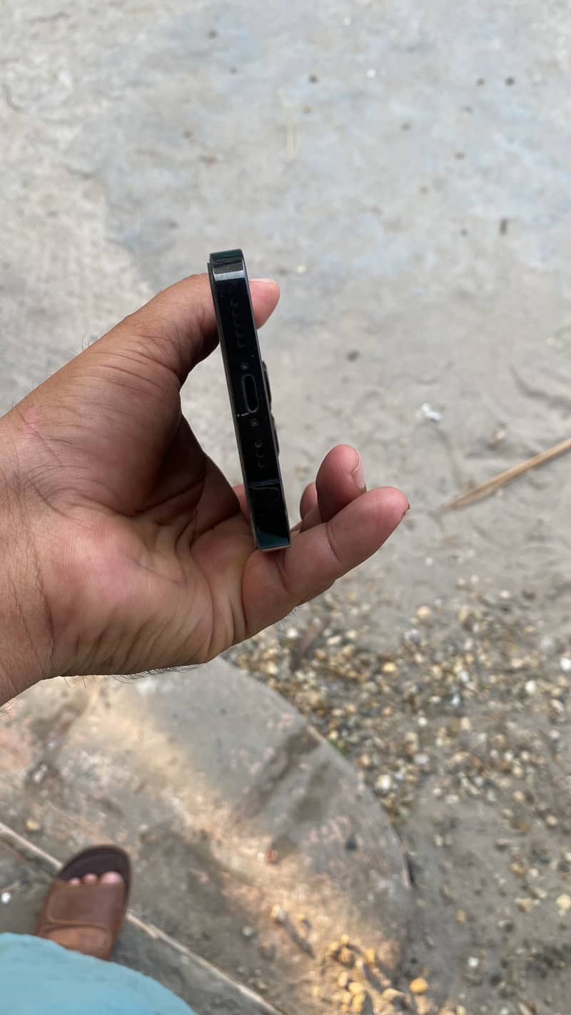 iPhone 14 Pro 2