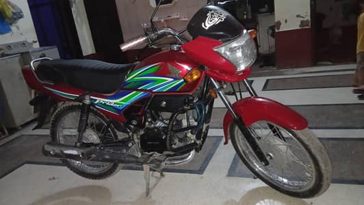 Honda 100 pridor