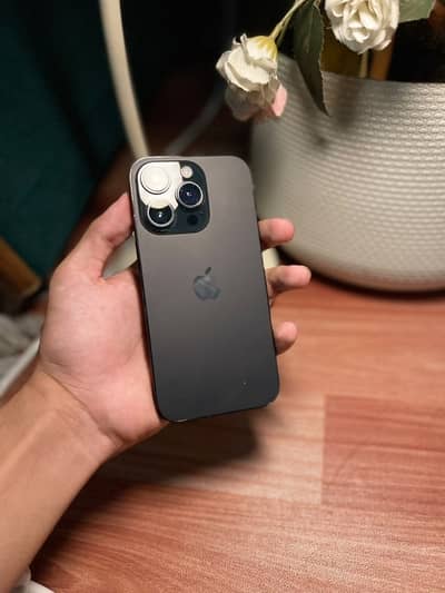 iPhone 14 Pro water pack