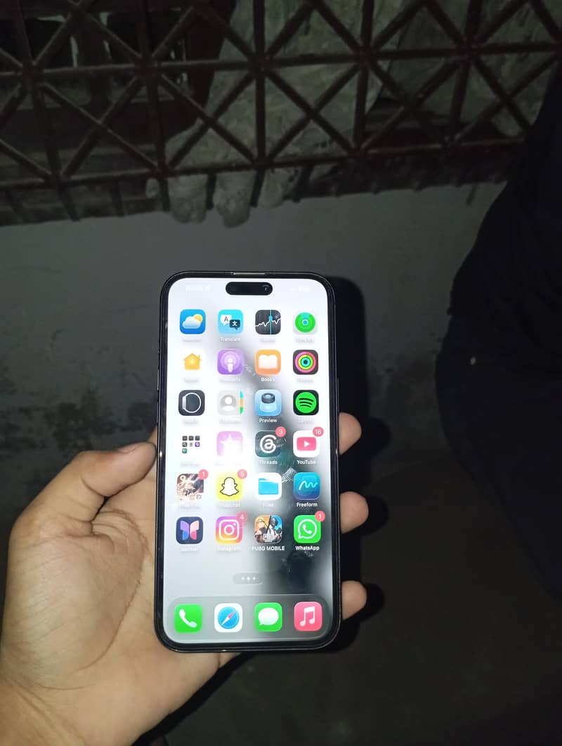 Apple iPhone 16 Plus 6