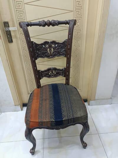 chinyoti dining table with chair