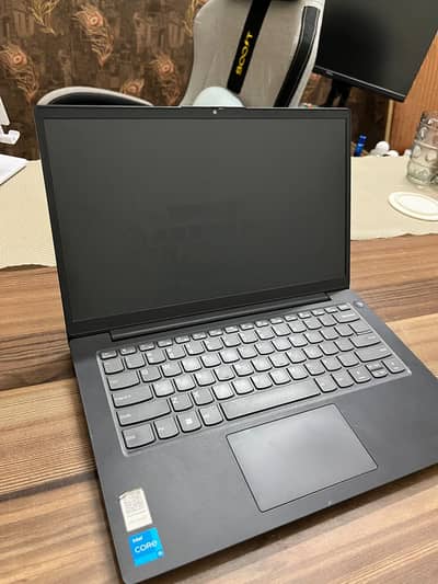 Laptop Lenovo v14 G3