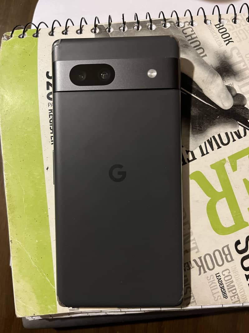 Google Pixel 7a 5
