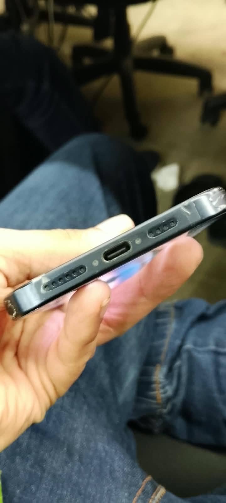 Apple iPhone 15 Pro Max 0