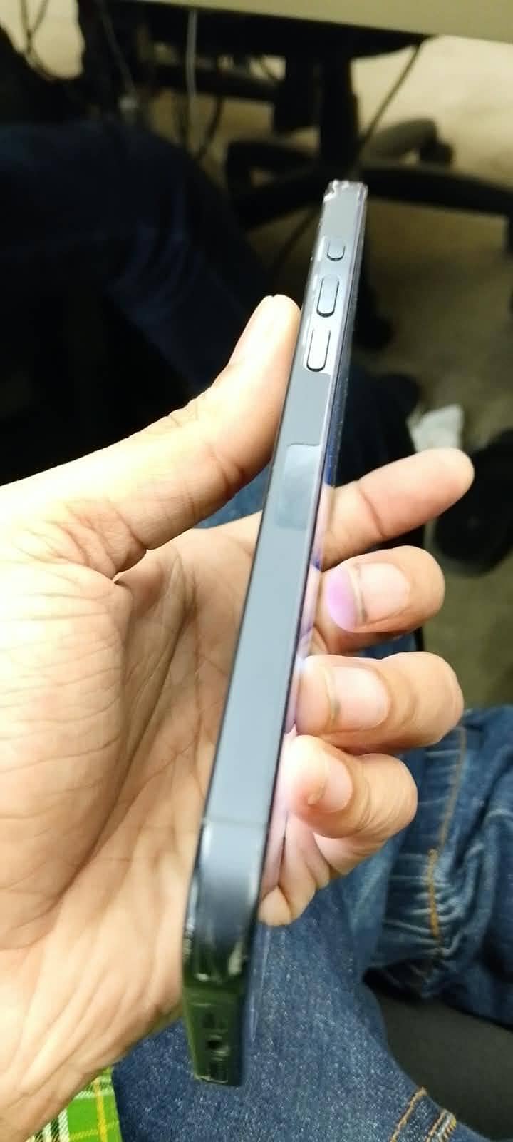 Apple iPhone 15 Pro Max 4