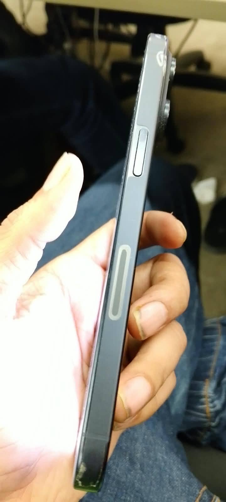 Apple iPhone 15 Pro Max 6