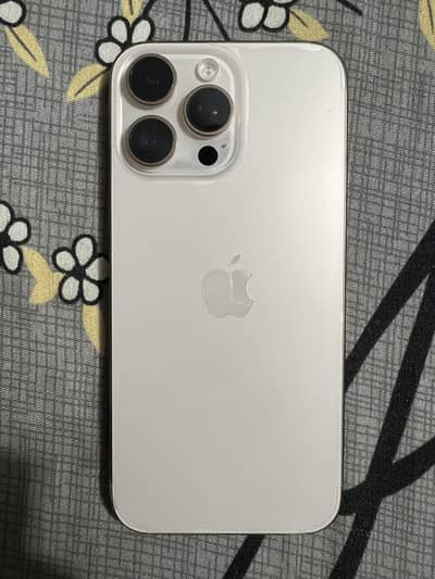 Apple iPhone 16 Pro Max