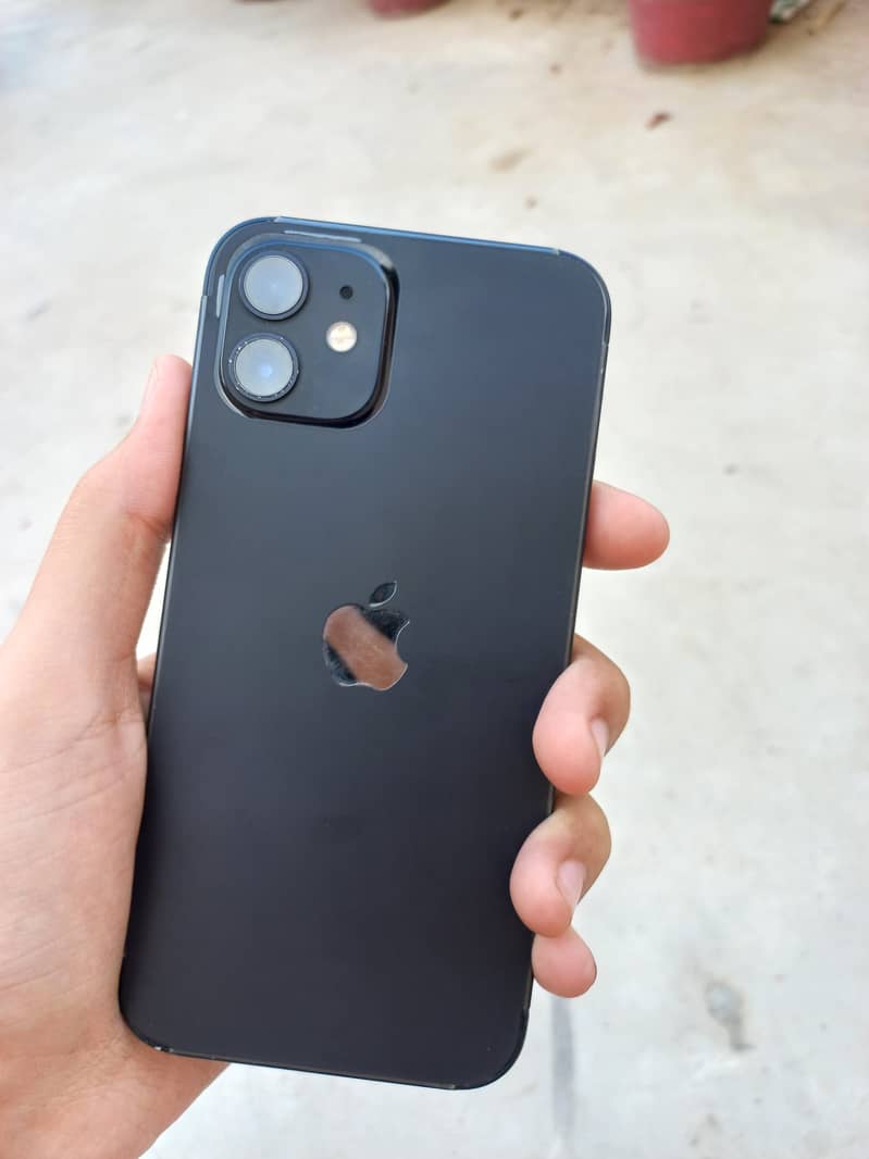 Apple iPhone 12 2