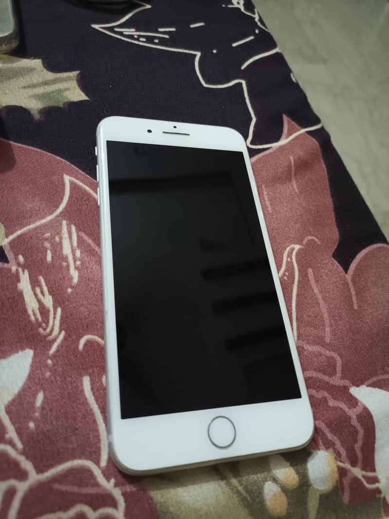 Apple iPhone 7 Plus 1