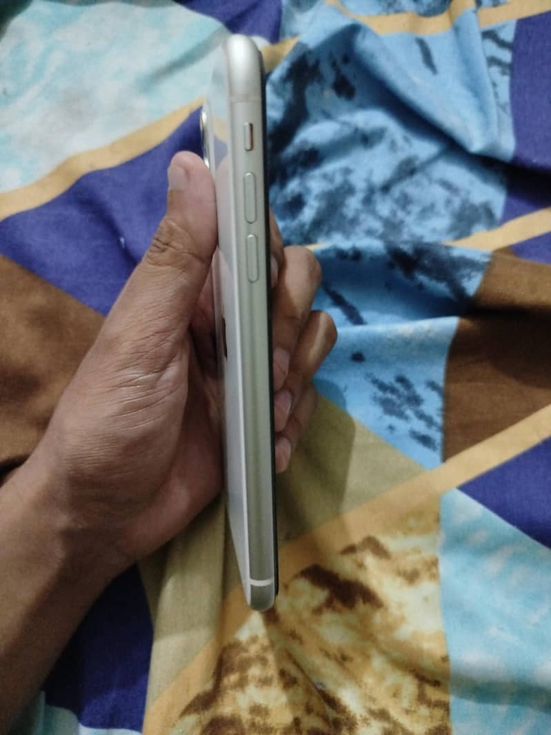 Apple iPhone 11 2