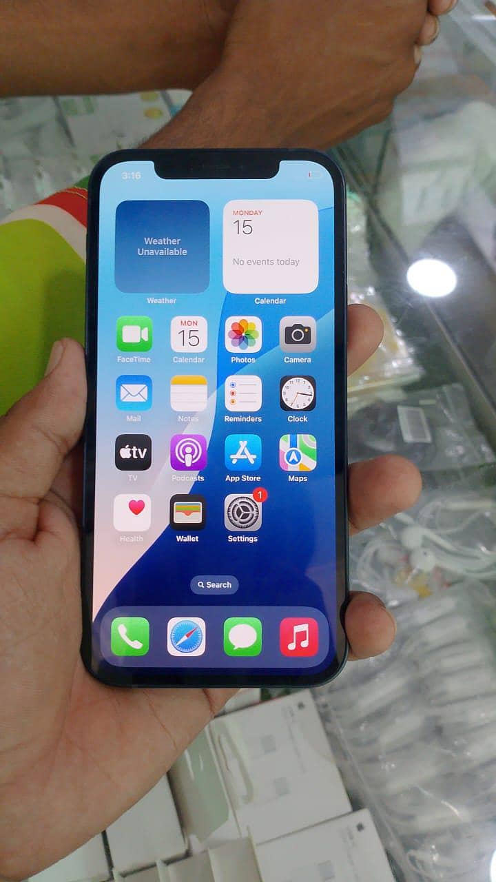 Apple iPhone 12 1