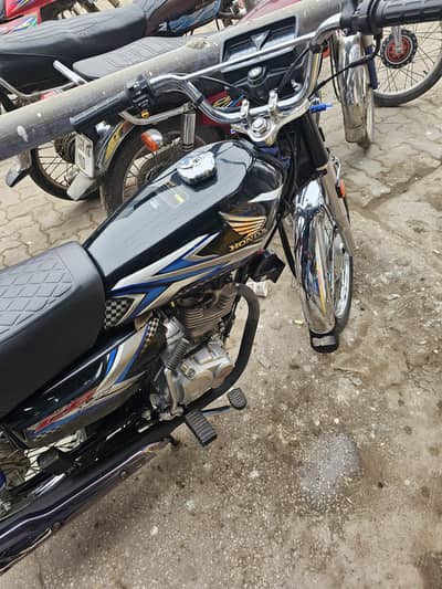 honda 125 2025 model black color