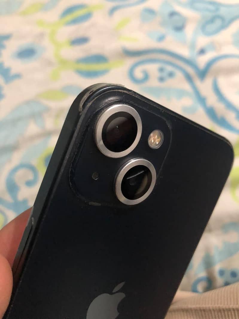 Apple iPhone 13 2