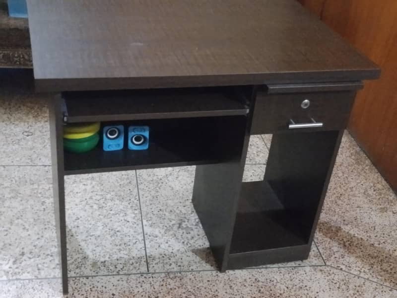 computer table 2