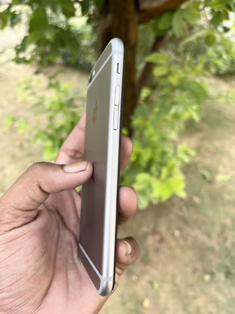 Apple iPhone 6 3