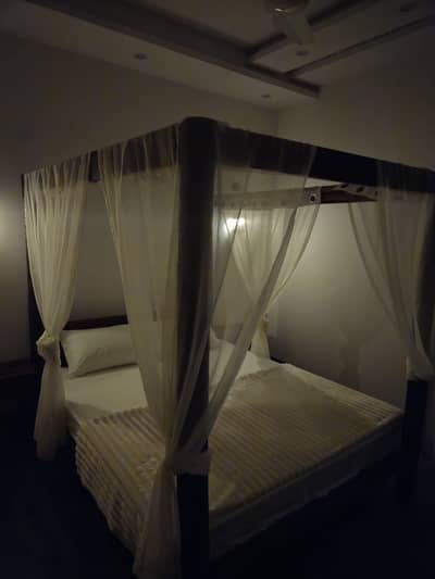Queen Sized 6ft Bed