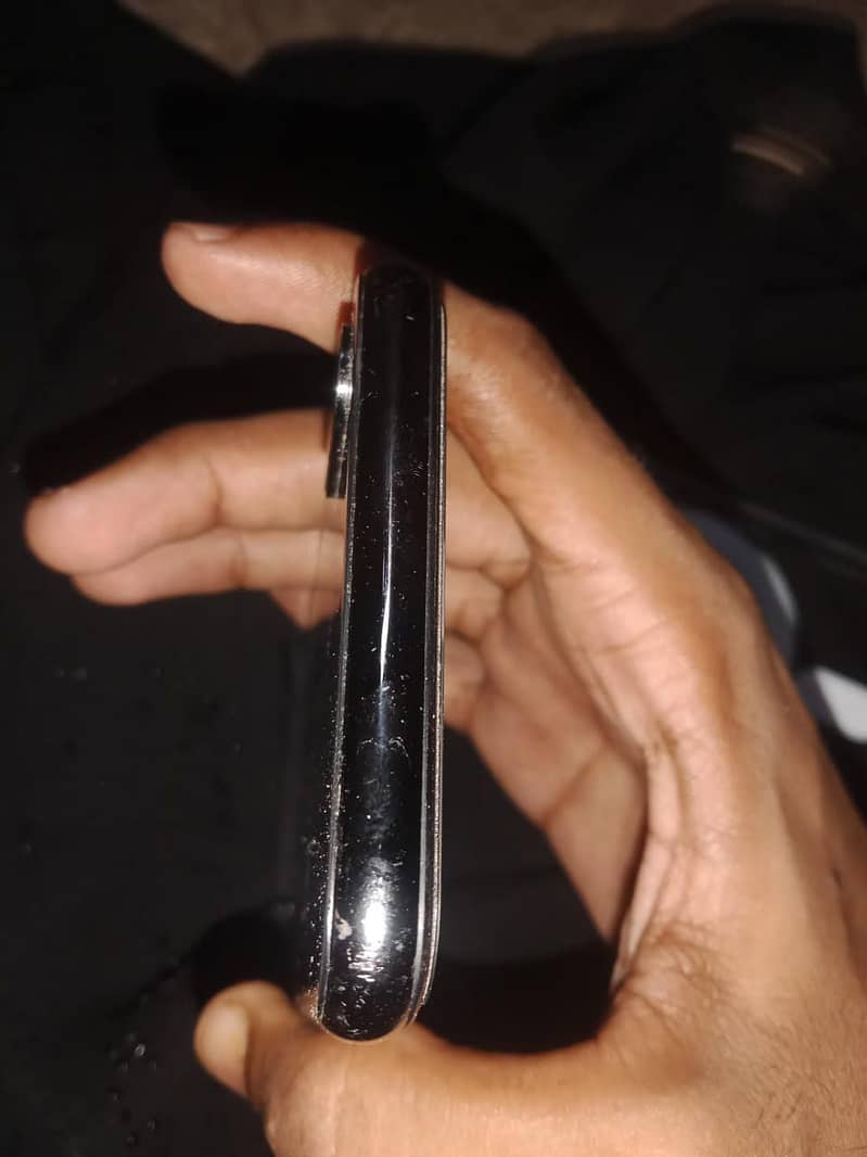 Apple iPhone X 5