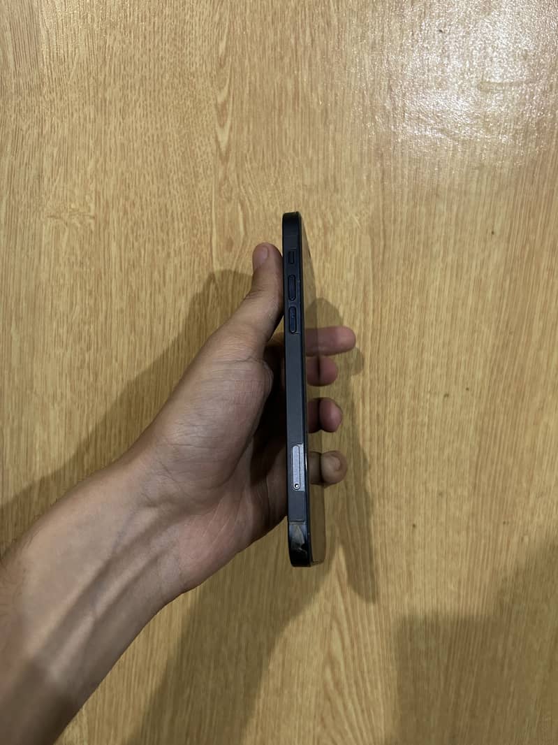 Apple iPhone 12 5