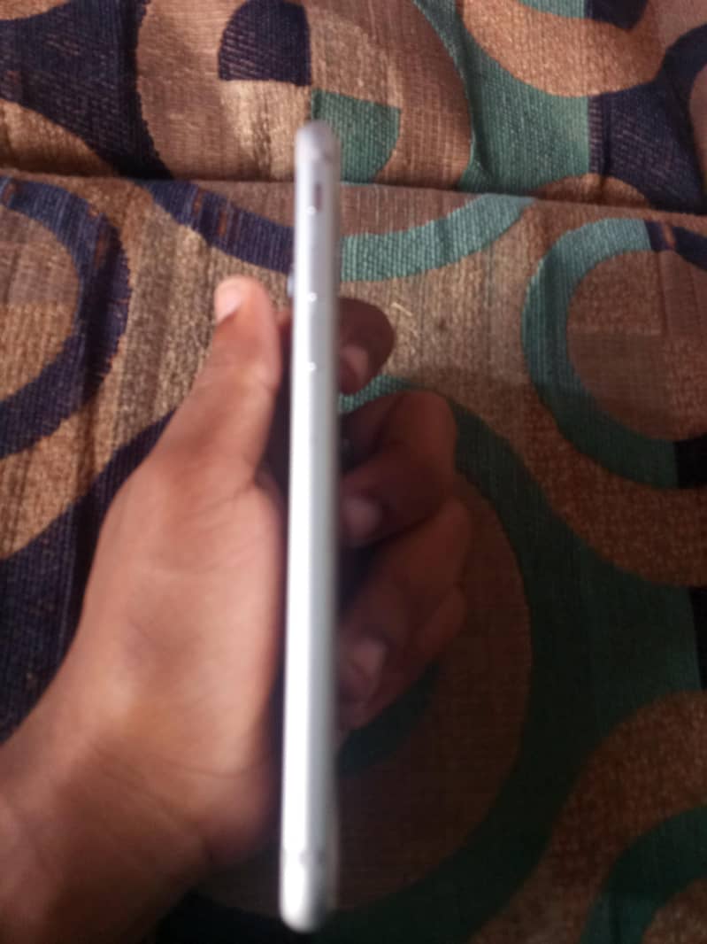 Apple iPhone 7 2