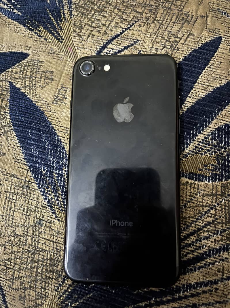 Apple iPhone 7 0