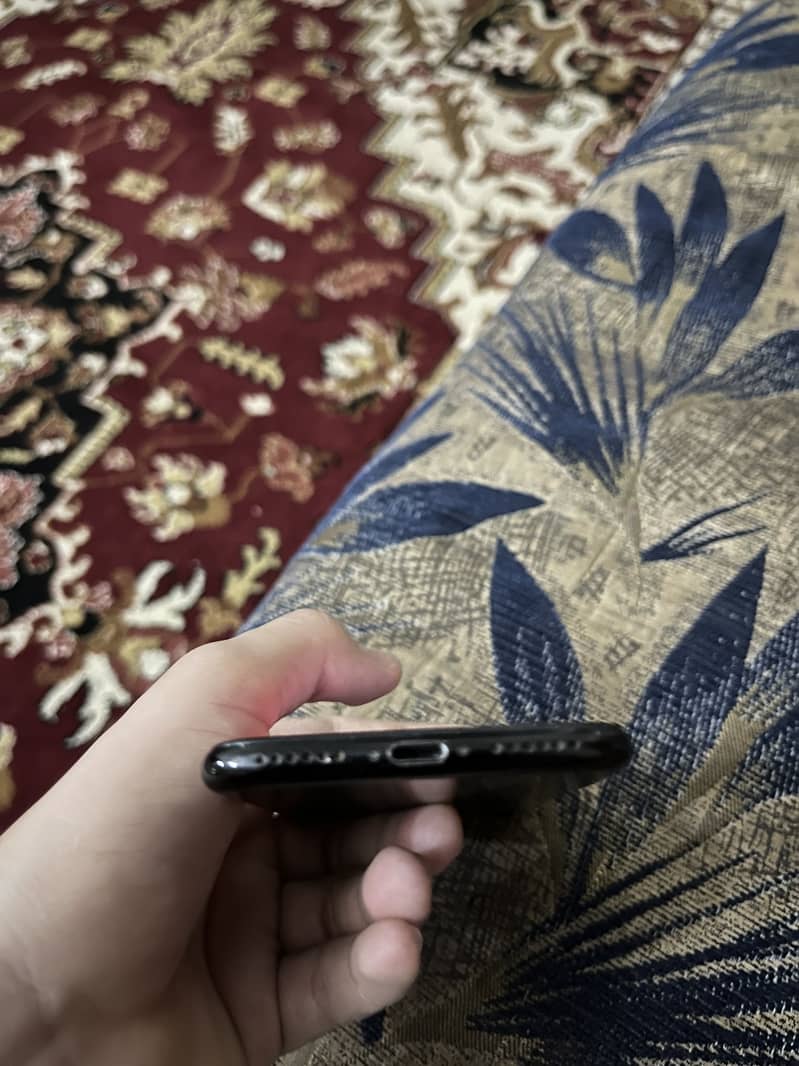 Apple iPhone 7 7