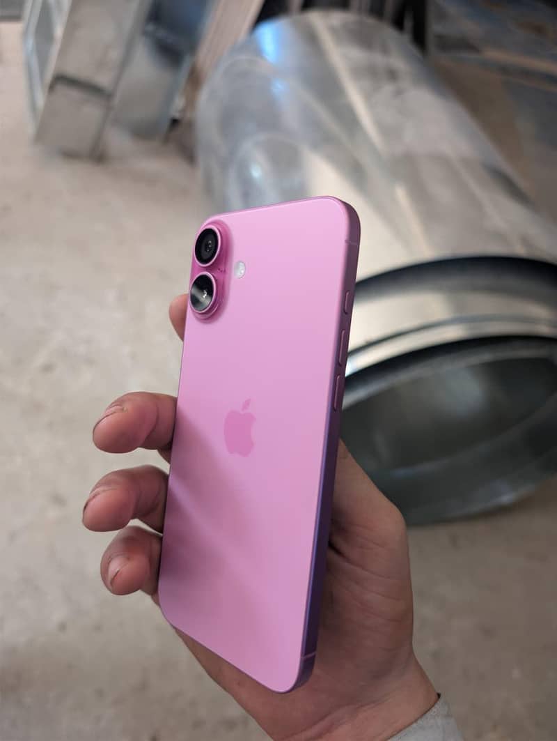 Apple iPhone 16 Plus 2