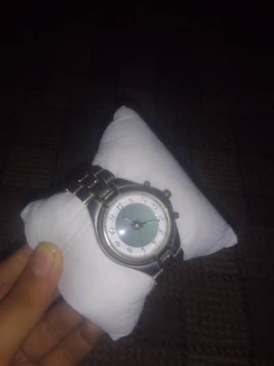 Stylish Analog Wrist Watch – Unbranded