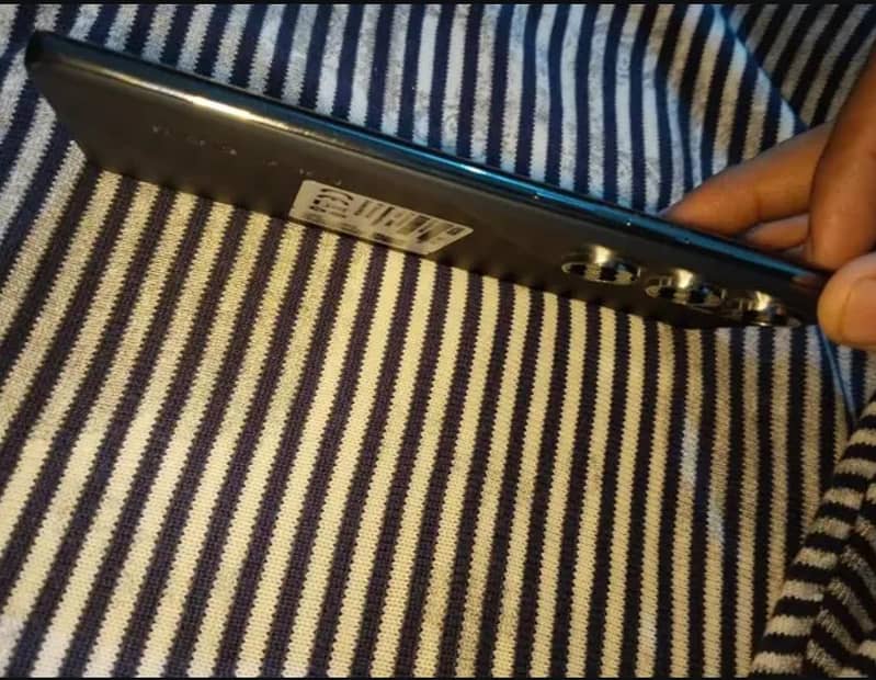 Tecno CAMON 40 Pro 1