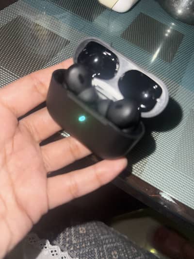 Earphones 10/10 condition