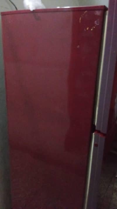 Pal fridge glass door red colour 10by9