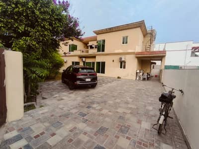 DHA FURNISHED GUEST House Short And Long Term Daily Weekly And Monthly Basis