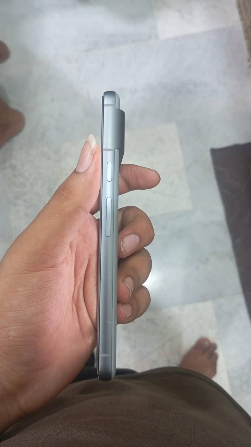 Google Pixel 8 3