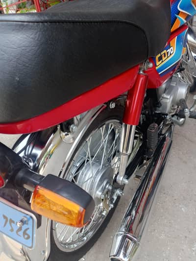 25/26 Red honda Cd for sale