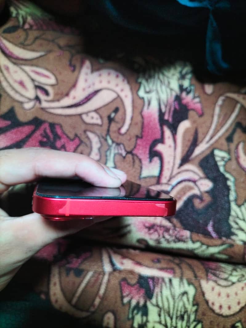 iPhone 14 3