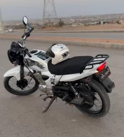 Yahama YBZ 125