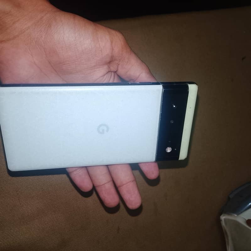 Google Pixel 6 4