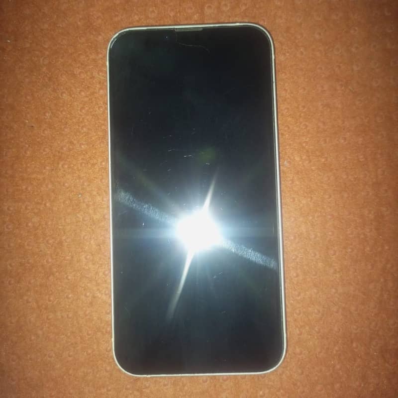 Apple iPhone 13 2