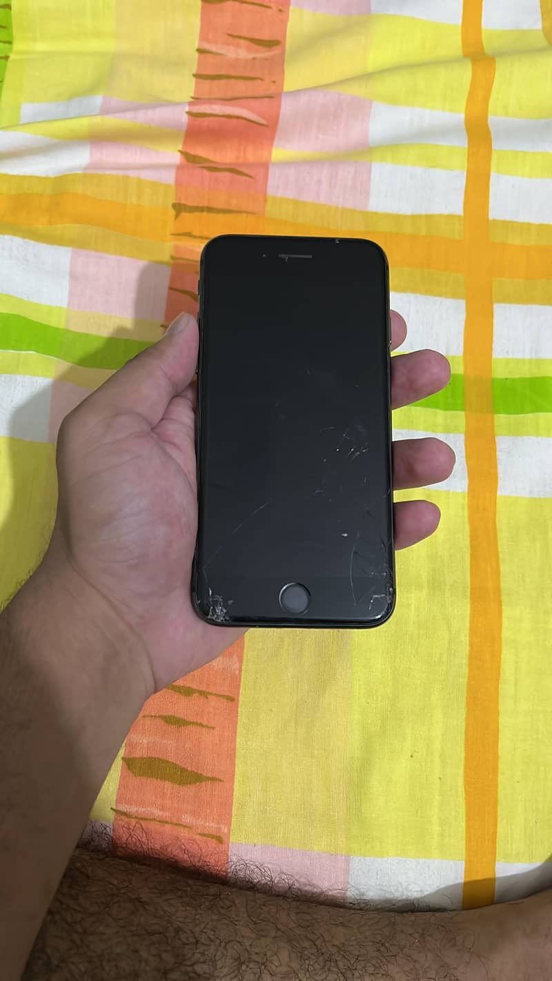 Apple iPhone 8 1