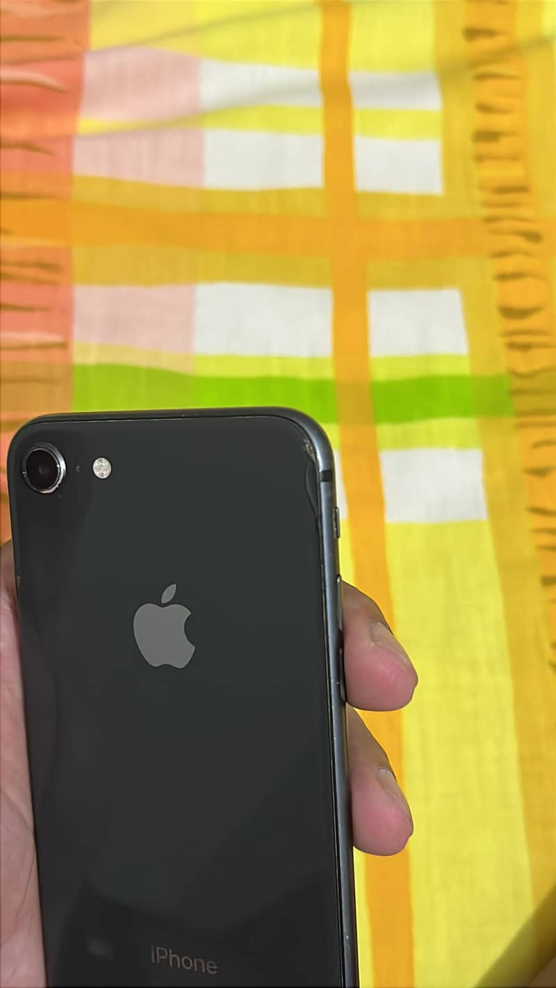 Apple iPhone 8 5