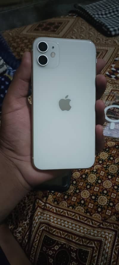 Apple iPhone 11