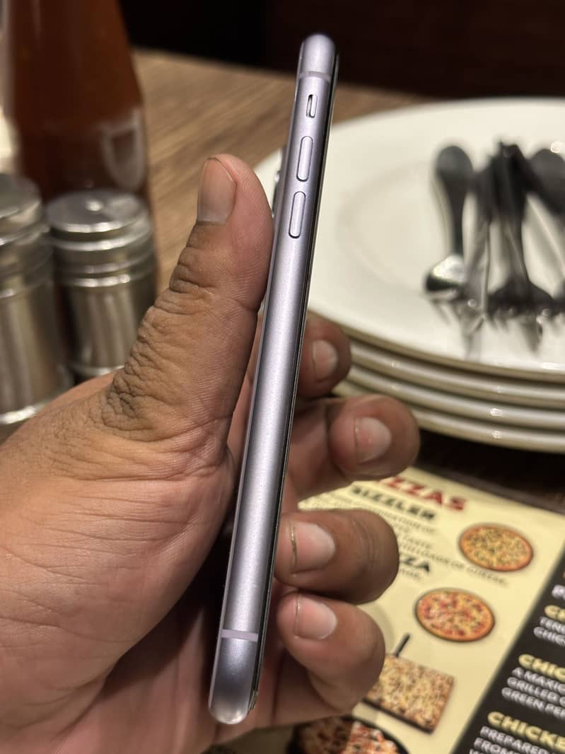 Apple iPhone 11 2